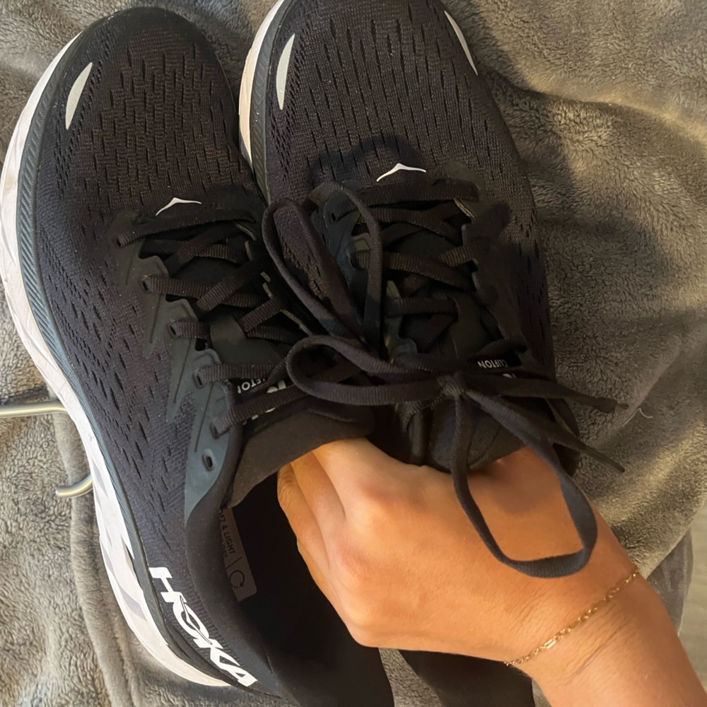 Women’s Size 10 Bondi 8 Hokas